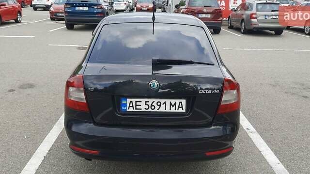 Чорний Шкода Октавія, об'ємом двигуна 1.6 л та пробігом 300 тис. км за 8500 $, фото 5 на Automoto.ua