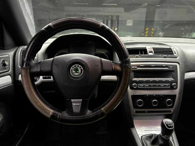 Черный Шкода Октавия, объемом двигателя 1.9 л и пробегом 293 тыс. км за 6800 $, фото 15 на Automoto.ua