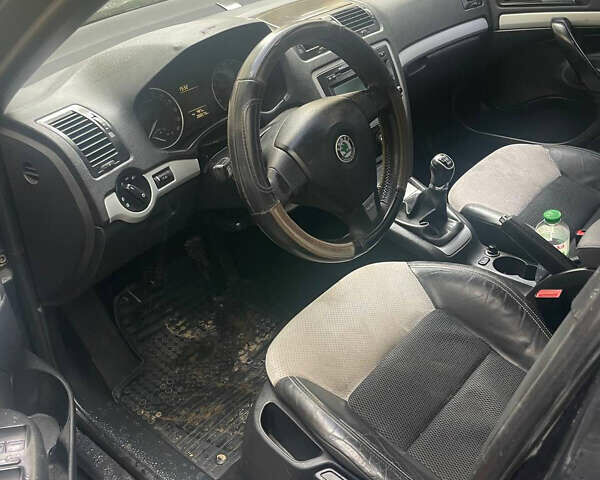 Чорний Шкода Октавія, об'ємом двигуна 1.9 л та пробігом 292 тис. км за 7300 $, фото 3 на Automoto.ua