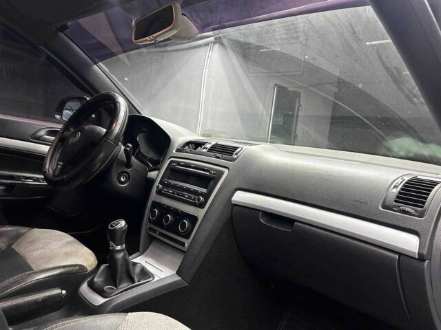 Черный Шкода Октавия, объемом двигателя 1.9 л и пробегом 293 тыс. км за 6800 $, фото 19 на Automoto.ua