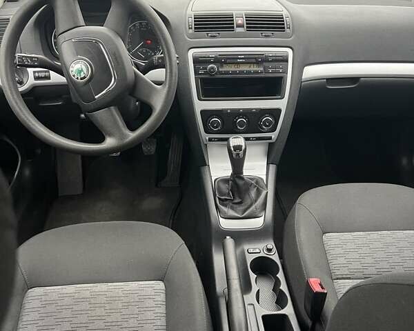 Чорний Шкода Октавія, об'ємом двигуна 1.6 л та пробігом 204 тис. км за 8700 $, фото 8 на Automoto.ua