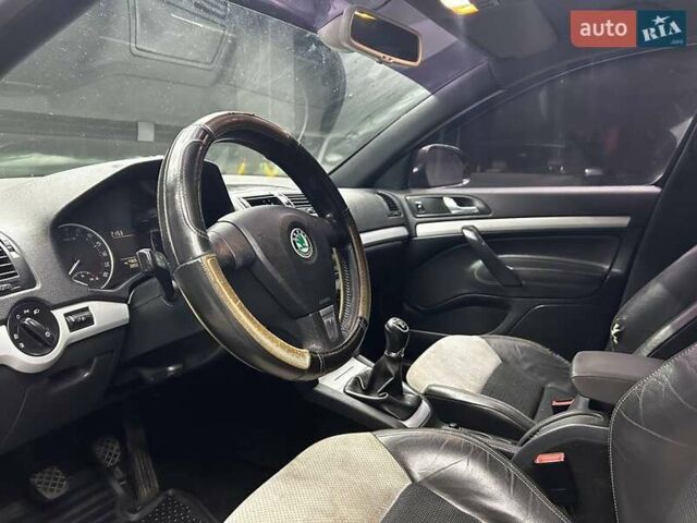 Черный Шкода Октавия, объемом двигателя 1.9 л и пробегом 293 тыс. км за 6800 $, фото 7 на Automoto.ua