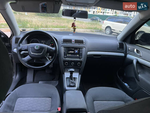 Черный Шкода Октавия, объемом двигателя 1.8 л и пробегом 210 тыс. км за 9000 $, фото 7 на Automoto.ua