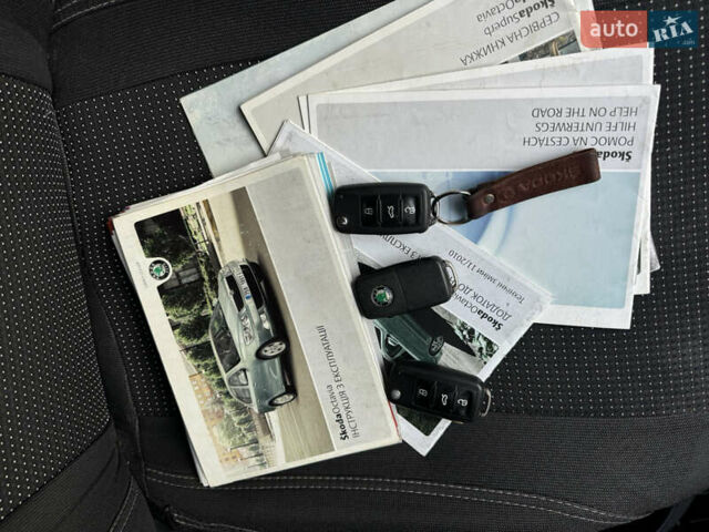 Черный Шкода Октавия, объемом двигателя 1.8 л и пробегом 170 тыс. км за 7900 $, фото 30 на Automoto.ua