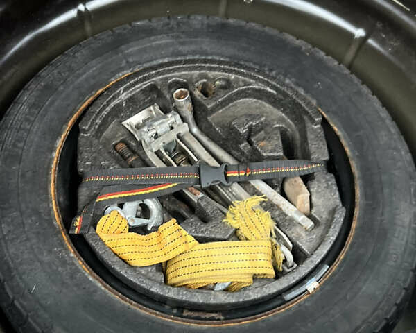 Черный Шкода Октавия, объемом двигателя 1.6 л и пробегом 216 тыс. км за 7300 $, фото 17 на Automoto.ua