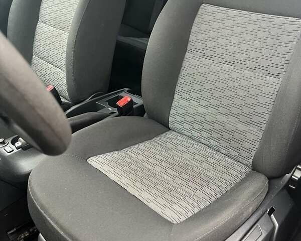 Чорний Шкода Октавія, об'ємом двигуна 1.6 л та пробігом 204 тис. км за 8700 $, фото 6 на Automoto.ua