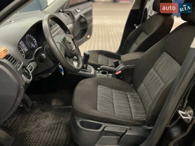 Шкода Октавія 2011 у Дніпро (Дніпропетровську) на Automoto.ua Чорний Шкода Октавія, об'ємом двигуна 1.6 л та пробігом 215 тис. км за 8900 $, фото 20 на Automoto.ua