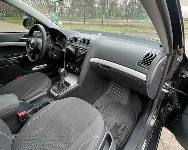 Чорний Шкода Октавія, об'ємом двигуна 1.8 л та пробігом 210 тис. км за 9600 $, фото 16 на Automoto.ua