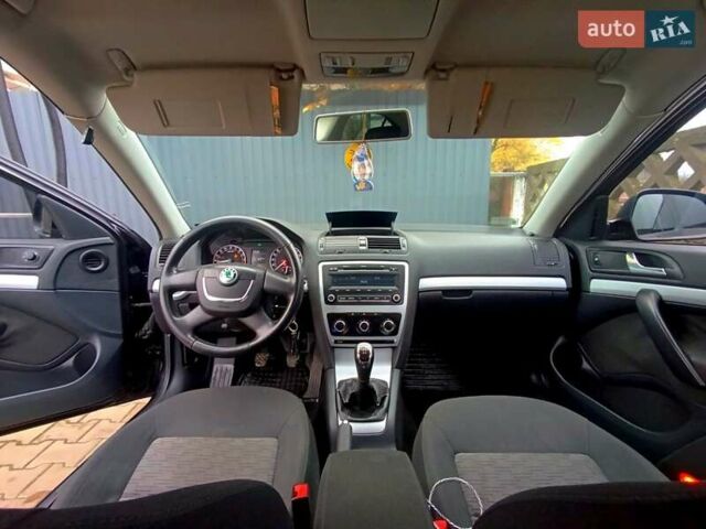 Чорний Шкода Октавія, об'ємом двигуна 1.6 л та пробігом 285 тис. км за 7700 $, фото 3 на Automoto.ua
