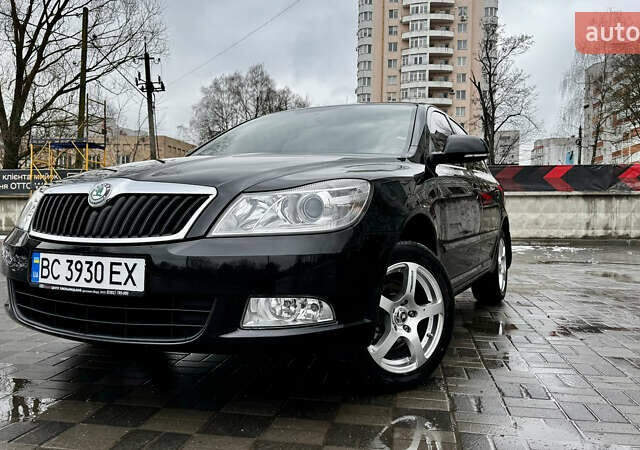 Черный Шкода Октавия, объемом двигателя 1.8 л и пробегом 56 тыс. км за 10500 $, фото 1 на Automoto.ua