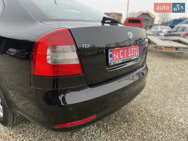 Черный Шкода Октавия, объемом двигателя 1.6 л и пробегом 242 тыс. км за 7250 $, фото 6 на Automoto.ua