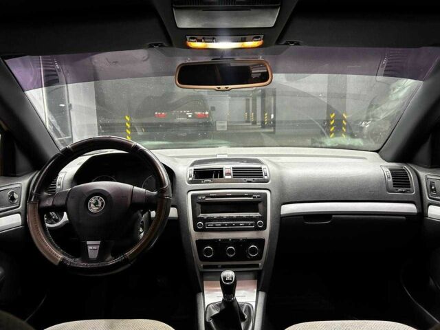 Черный Шкода Октавия, объемом двигателя 1.9 л и пробегом 293 тыс. км за 6800 $, фото 11 на Automoto.ua