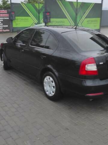 Шкода Октавия 2011 в Ужгороде на Automoto.ua Черный Шкода Октавия, объемом двигателя 1.6 л и пробегом 270 тыс. км за 7200 $, фото 13 на Automoto.ua