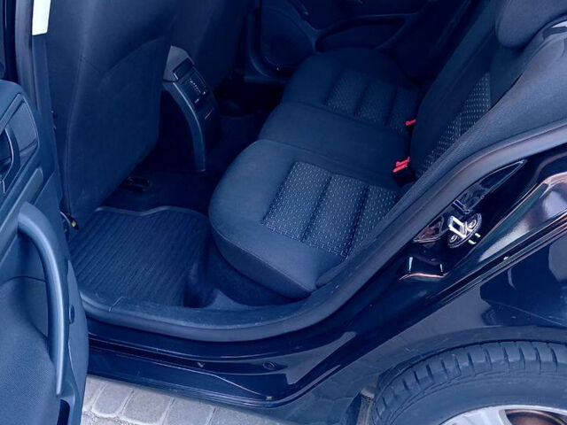 Черный Шкода Октавия, объемом двигателя 1.6 л и пробегом 218 тыс. км за 7400 $, фото 6 на Automoto.ua