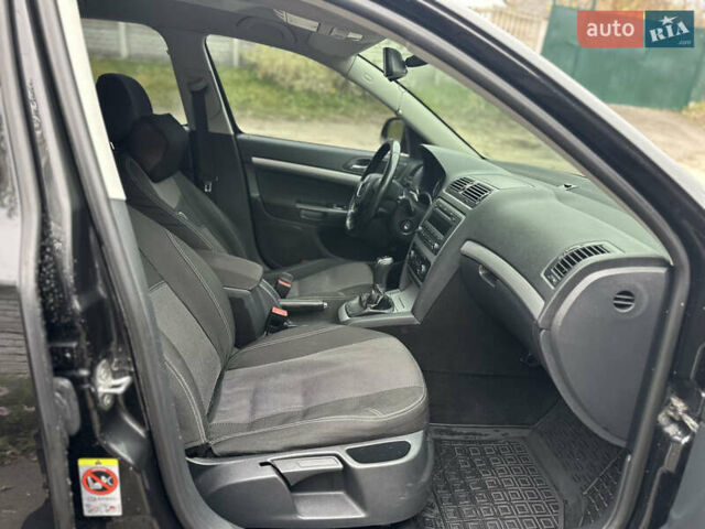 Черный Шкода Октавия, объемом двигателя 1.6 л и пробегом 310 тыс. км за 7500 $, фото 7 на Automoto.ua