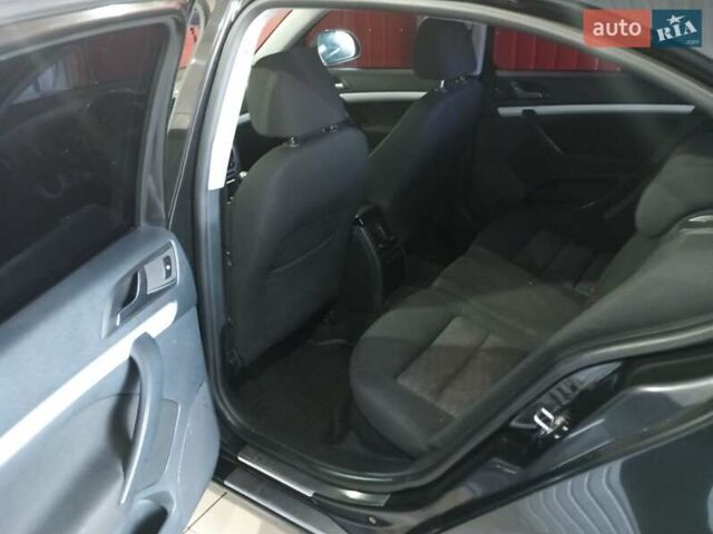 Черный Шкода Октавия, объемом двигателя 1.8 л и пробегом 150 тыс. км за 7000 $, фото 2 на Automoto.ua