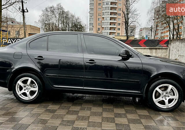 Черный Шкода Октавия, объемом двигателя 1.8 л и пробегом 56 тыс. км за 10500 $, фото 8 на Automoto.ua