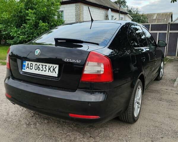 Черный Шкода Октавия, объемом двигателя 1.6 л и пробегом 370 тыс. км за 8800 $, фото 4 на Automoto.ua