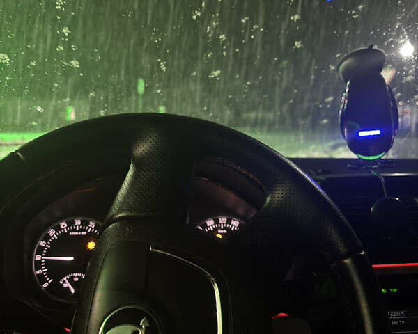 Черный Шкода Октавия, объемом двигателя 1.6 л и пробегом 140 тыс. км за 8000 $, фото 24 на Automoto.ua