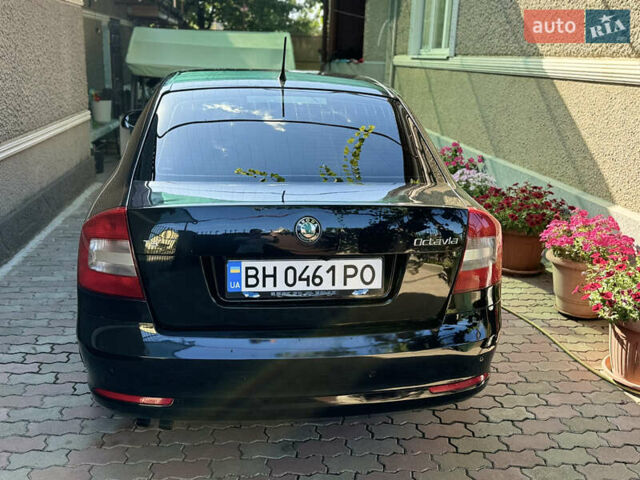Черный Шкода Октавия, объемом двигателя 1.8 л и пробегом 170 тыс. км за 7900 $, фото 7 на Automoto.ua
