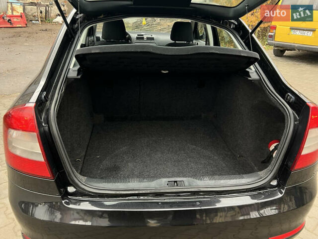 Черный Шкода Октавия, объемом двигателя 1.6 л и пробегом 216 тыс. км за 7300 $, фото 18 на Automoto.ua