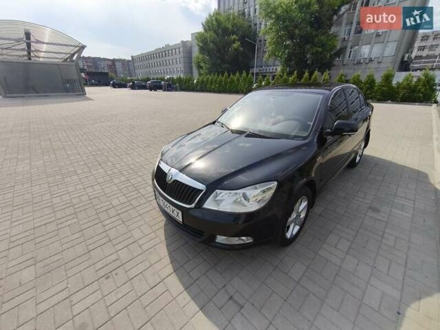 Черный Шкода Октавия, объемом двигателя 1.2 л и пробегом 159 тыс. км за 7500 $, фото 2 на Automoto.ua