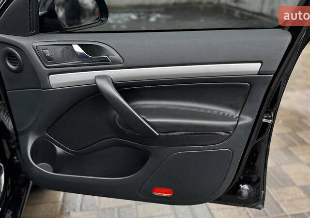 Черный Шкода Октавия, объемом двигателя 1.8 л и пробегом 56 тыс. км за 10500 $, фото 27 на Automoto.ua