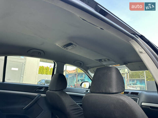Черный Шкода Октавия, объемом двигателя 2 л и пробегом 239 тыс. км за 7800 $, фото 8 на Automoto.ua