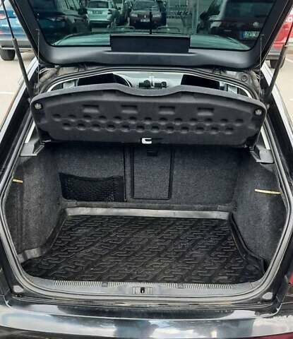 Чорний Шкода Октавія, об'ємом двигуна 1.6 л та пробігом 300 тис. км за 8500 $, фото 9 на Automoto.ua