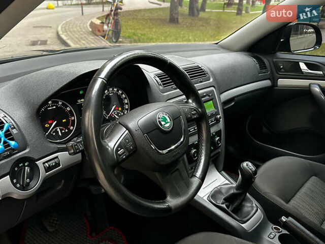 Чорний Шкода Октавія, об'ємом двигуна 1.8 л та пробігом 210 тис. км за 7500 $, фото 32 на Automoto.ua