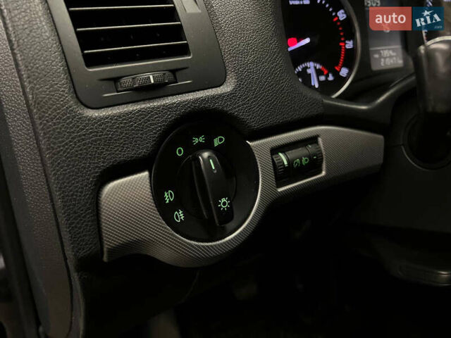 Шкода Октавія 2011 у Дніпро (Дніпропетровську) на Automoto.ua Чорний Шкода Октавія, об'ємом двигуна 1.6 л та пробігом 215 тис. км за 8900 $, фото 23 на Automoto.ua