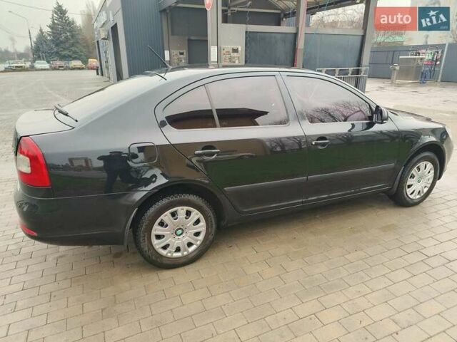 Чорний Шкода Октавія, об'ємом двигуна 1.6 л та пробігом 172 тис. км за 8300 $, фото 4 на Automoto.ua