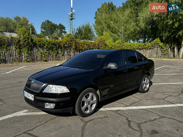 Черный Шкода Октавия, объемом двигателя 1.6 л и пробегом 280 тыс. км за 6600 $, фото 1 на Automoto.ua
