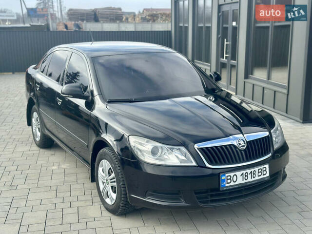 Черный Шкода Октавия, объемом двигателя 1.6 л и пробегом 233 тыс. км за 8300 $, фото 3 на Automoto.ua
