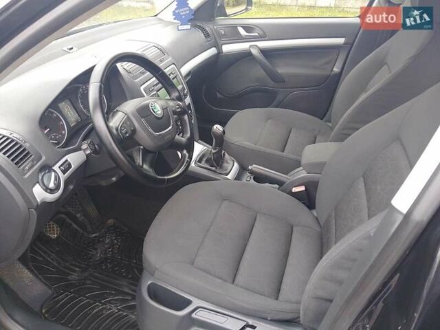 Черный Шкода Октавия, объемом двигателя 1.8 л и пробегом 250 тыс. км за 7800 $, фото 15 на Automoto.ua