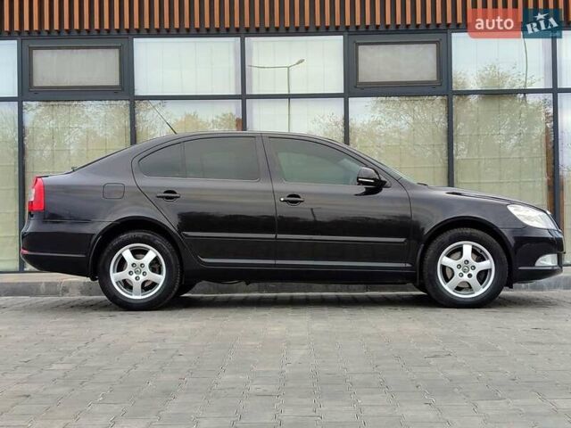 Черный Шкода Октавия, объемом двигателя 0 л и пробегом 130 тыс. км за 8700 $, фото 8 на Automoto.ua