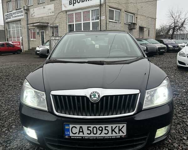 Черный Шкода Октавия, объемом двигателя 1.8 л и пробегом 178 тыс. км за 7700 $, фото 2 на Automoto.ua