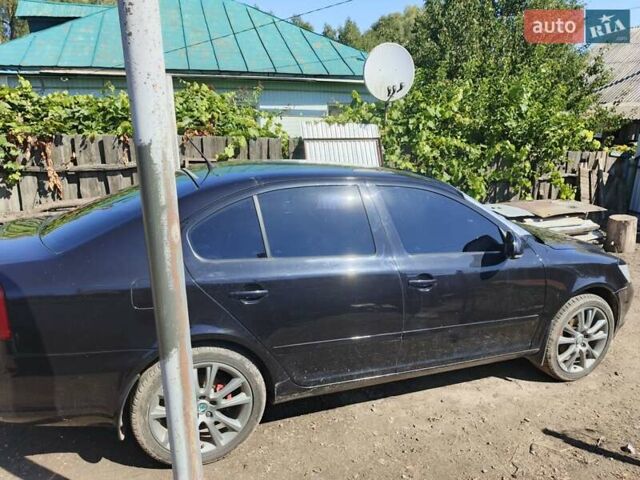 Черный Шкода Октавия, объемом двигателя 1.8 л и пробегом 223 тыс. км за 6500 $, фото 2 на Automoto.ua