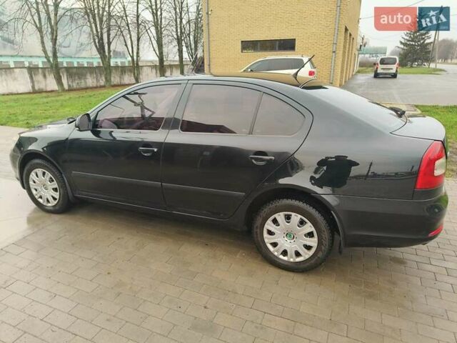 Чорний Шкода Октавія, об'ємом двигуна 1.6 л та пробігом 172 тис. км за 8300 $, фото 5 на Automoto.ua