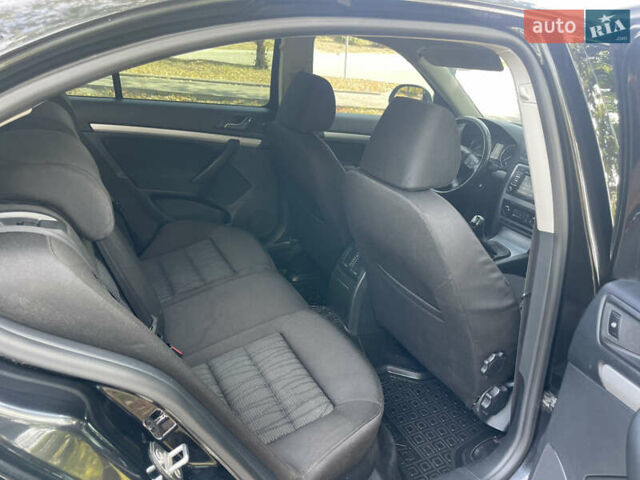 Чорний Шкода Октавія, об'ємом двигуна 1.8 л та пробігом 236 тис. км за 8350 $, фото 13 на Automoto.ua