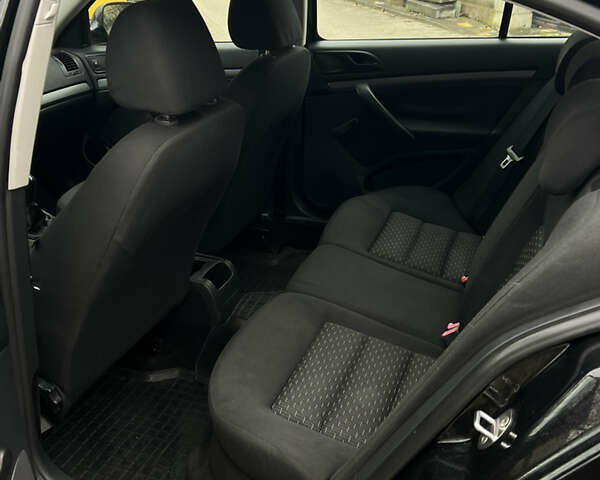 Черный Шкода Октавия, объемом двигателя 1.6 л и пробегом 216 тыс. км за 7300 $, фото 19 на Automoto.ua