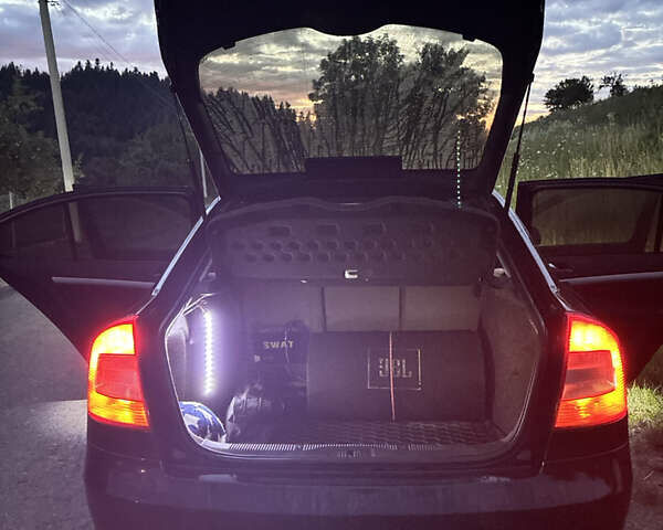 Черный Шкода Октавия, объемом двигателя 1.6 л и пробегом 140 тыс. км за 8000 $, фото 25 на Automoto.ua