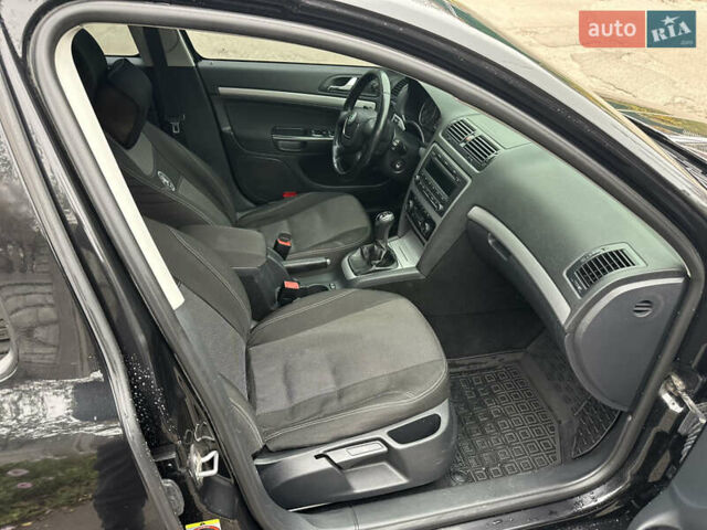 Черный Шкода Октавия, объемом двигателя 1.6 л и пробегом 310 тыс. км за 7500 $, фото 8 на Automoto.ua