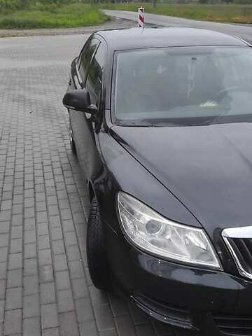 Шкода Октавия 2011 в Ужгороде на Automoto.ua Черный Шкода Октавия, объемом двигателя 1.6 л и пробегом 270 тыс. км за 7200 $, фото 8 на Automoto.ua