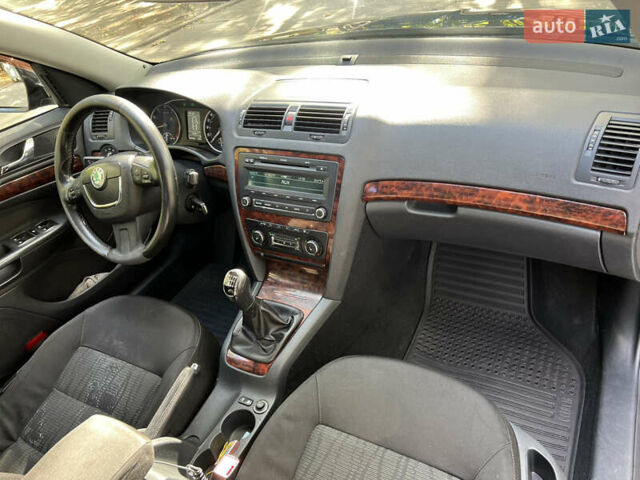Чорний Шкода Октавія, об'ємом двигуна 1.8 л та пробігом 199 тис. км за 6499 $, фото 12 на Automoto.ua