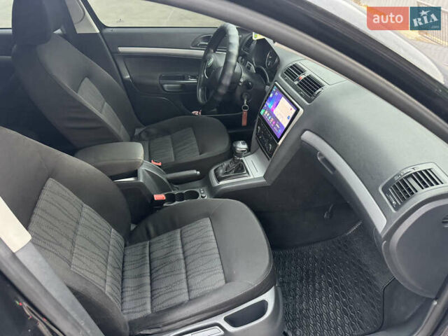 Черный Шкода Октавия, объемом двигателя 1.8 л и пробегом 170 тыс. км за 7900 $, фото 25 на Automoto.ua