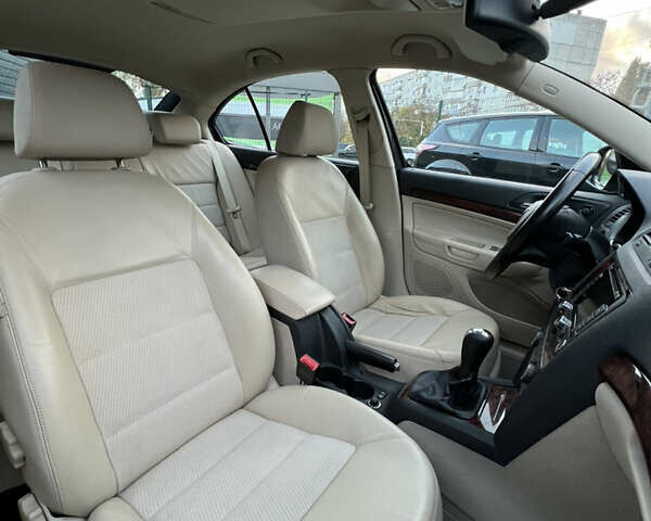 Шкода Октавія 2011 у Белой Церкве на Automoto.ua Чорний Шкода Октавія, об'ємом двигуна 1.4 л та пробігом 239 тис. км за 8300 $, фото 20 на Automoto.ua