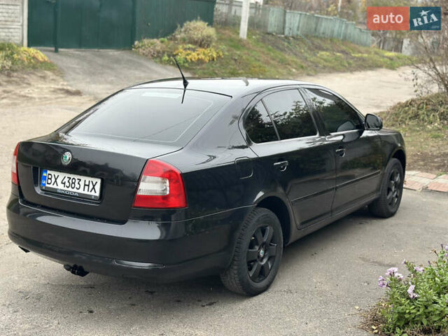 Черный Шкода Октавия, объемом двигателя 1.6 л и пробегом 310 тыс. км за 7500 $, фото 3 на Automoto.ua