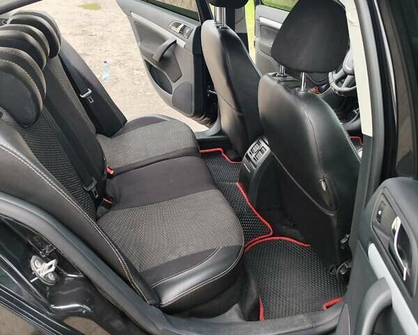 Черный Шкода Октавия, объемом двигателя 1.6 л и пробегом 370 тыс. км за 8800 $, фото 6 на Automoto.ua