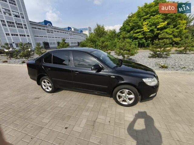 Черный Шкода Октавия, объемом двигателя 1.2 л и пробегом 159 тыс. км за 7500 $, фото 7 на Automoto.ua